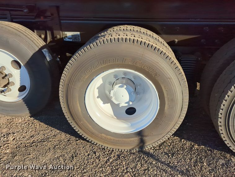 image for item OL9048 2000 Mack RD690S  dump truck