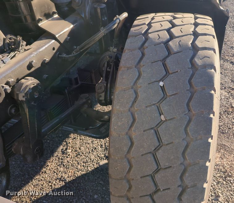 image for item OL9048 2000 Mack RD690S  dump truck