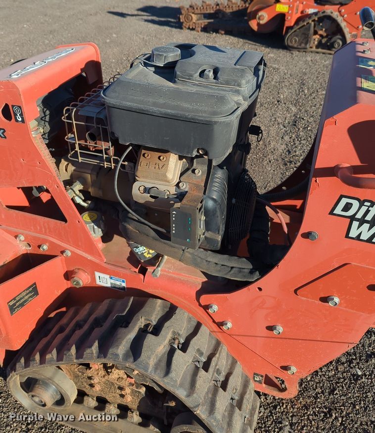 image for item OL9050 2017 Ditch Witch C16X  trencher