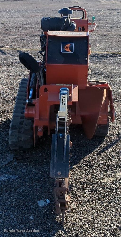 image for item OL9051 2019 Ditch Witch C24X  trencher