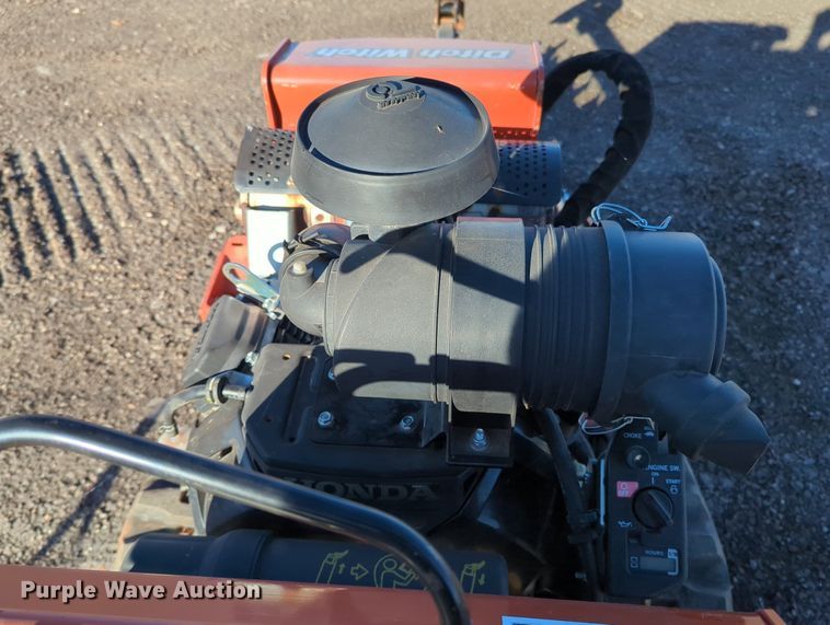 image for item OL9051 2019 Ditch Witch C24X  trencher