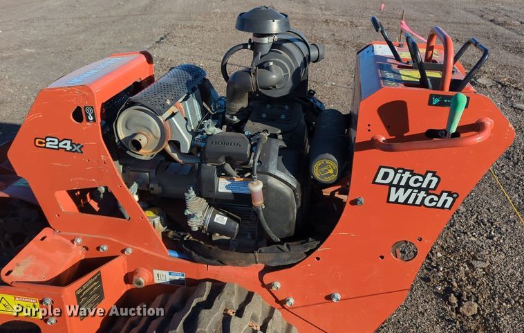image for item OL9051 2019 Ditch Witch C24X  trencher