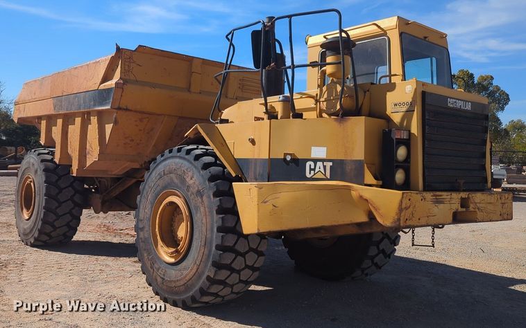 image for item OL9085 1990 Caterpillar D30D  haul truck