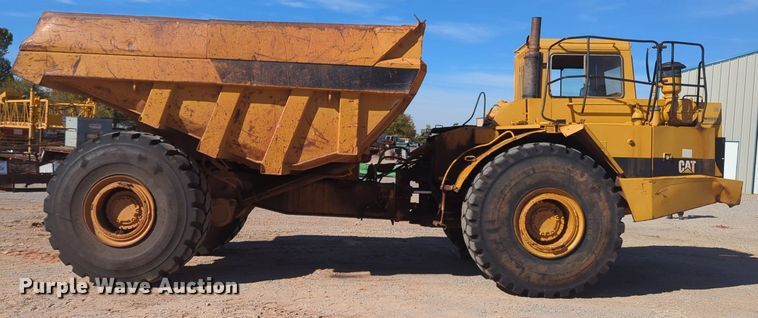 image for item OL9085 1990 Caterpillar D30D  haul truck