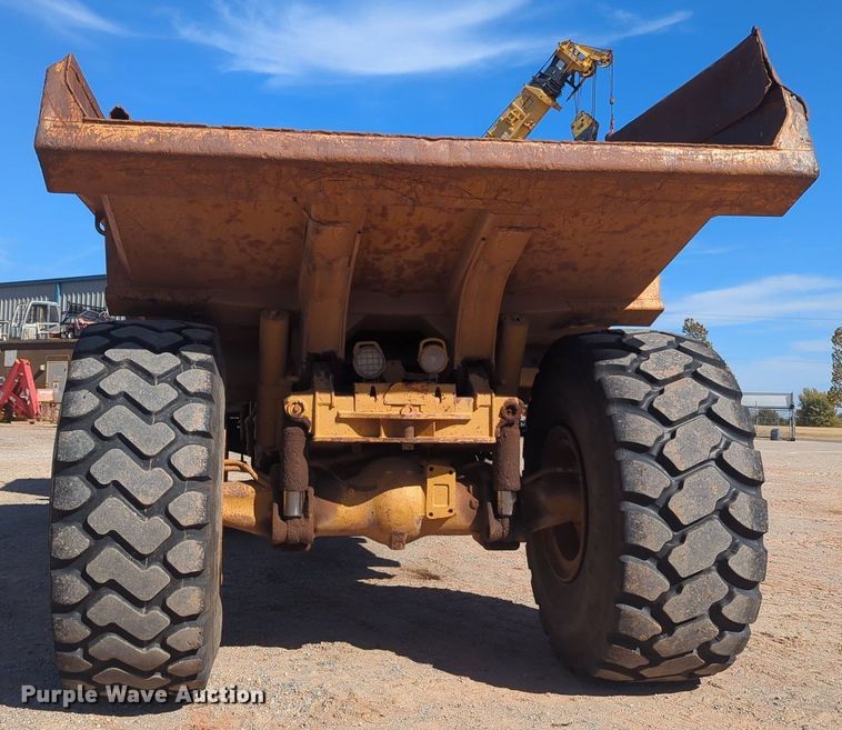 image for item OL9085 1990 Caterpillar D30D  haul truck
