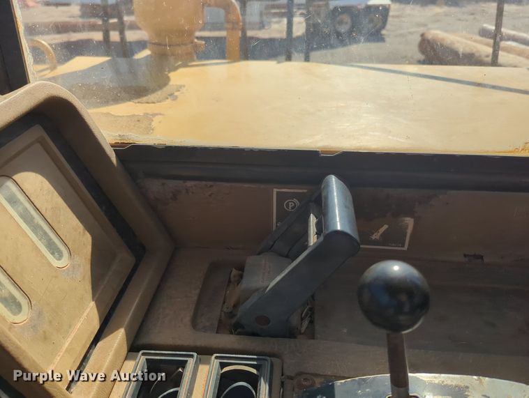 image for item OL9085 1990 Caterpillar D30D  haul truck