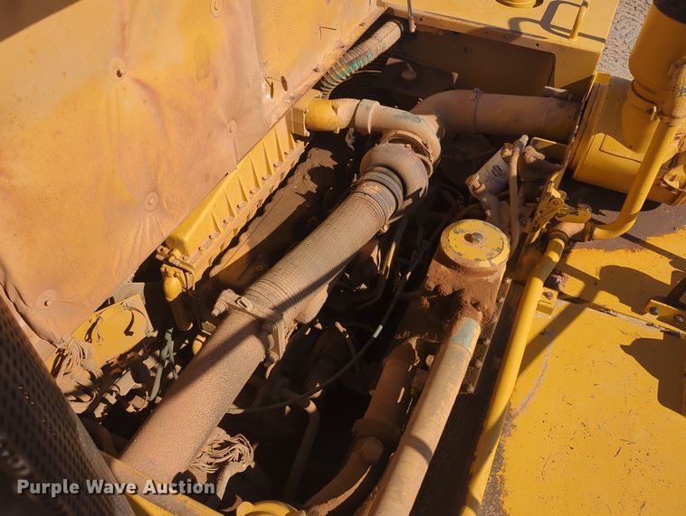 image for item OL9085 1990 Caterpillar D30D  haul truck