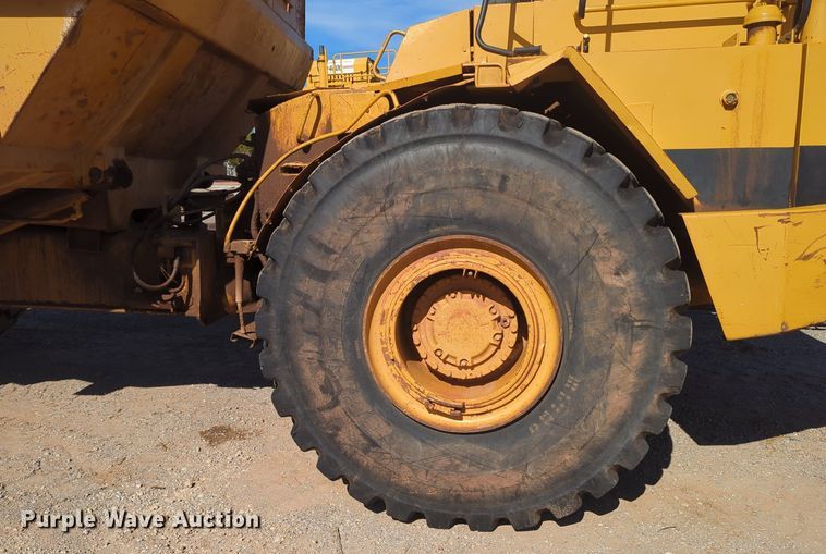 image for item OL9085 1990 Caterpillar D30D  haul truck