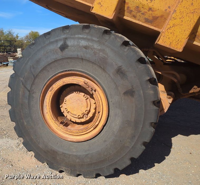 image for item OL9085 1990 Caterpillar D30D  haul truck