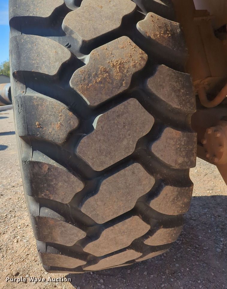 image for item OL9085 1990 Caterpillar D30D  haul truck