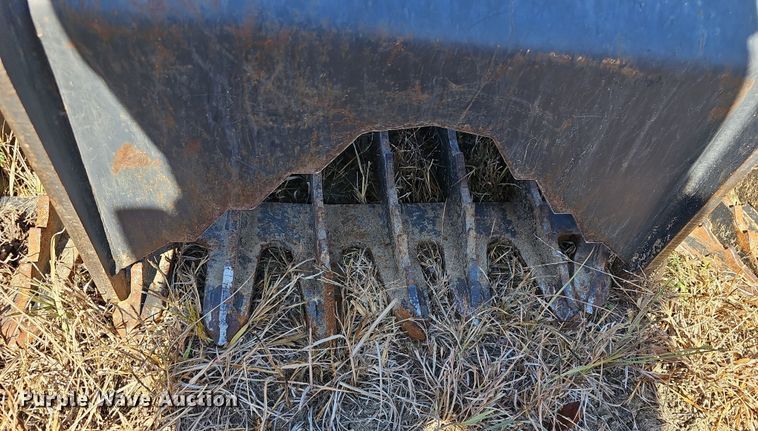 image for item OL9346 Skid steer rock grapple bucket