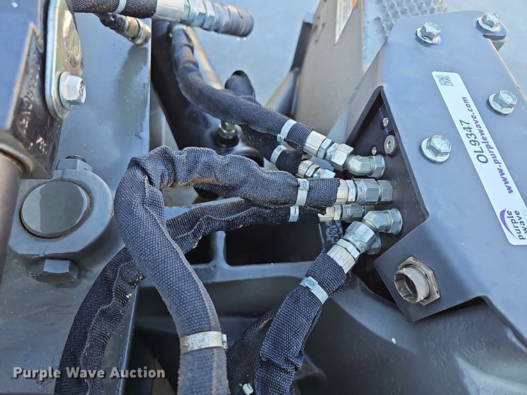 image for item OL9347 2017 Bobcat  skid steer dozer blade