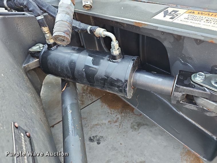 image for item OL9347 2017 Bobcat  skid steer dozer blade