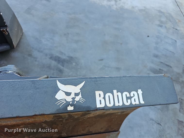 image for item OL9347 2017 Bobcat  skid steer dozer blade