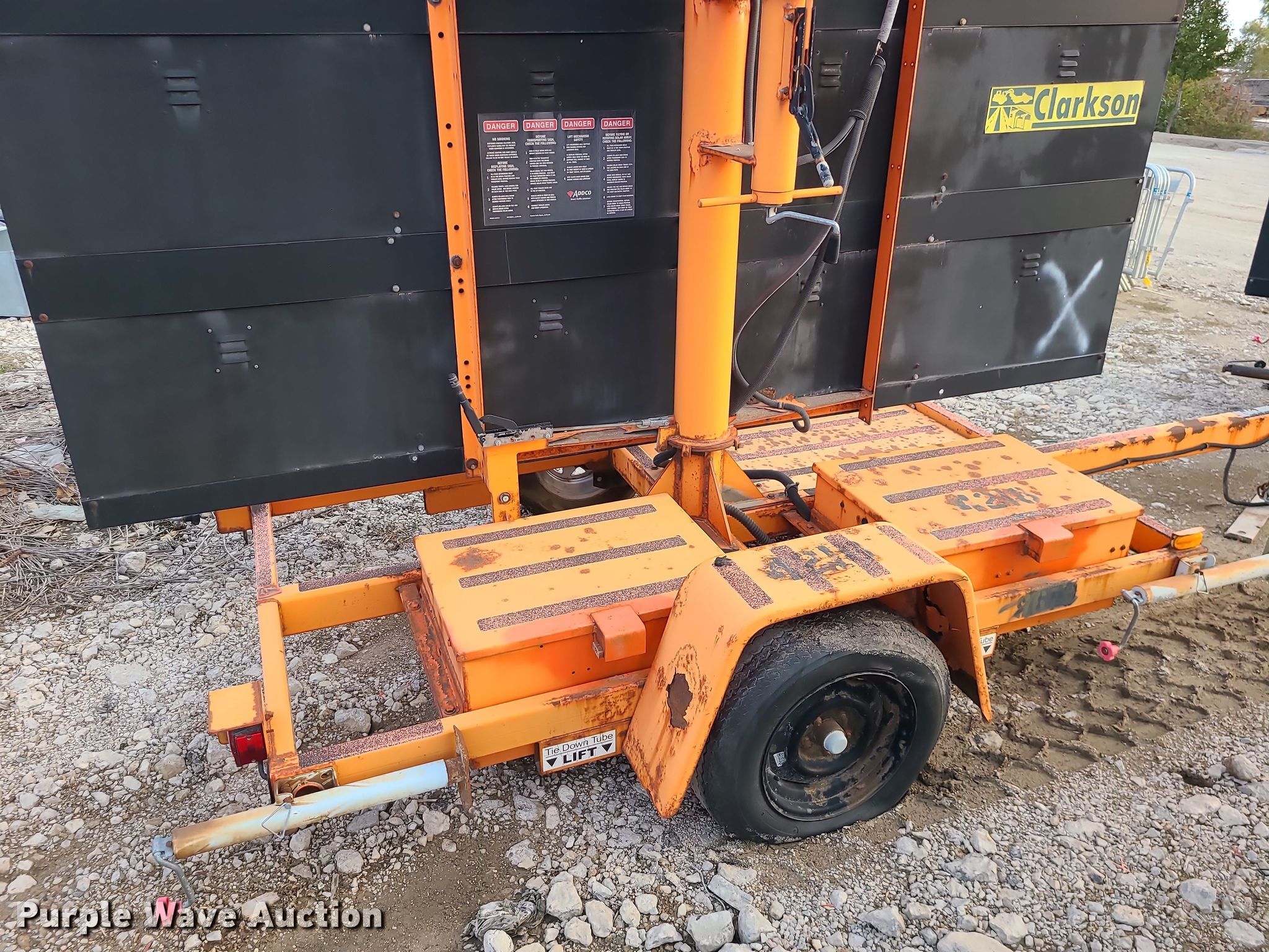 Addco message board in Kansas City, MO Item DI3035 for sale Purple Wave