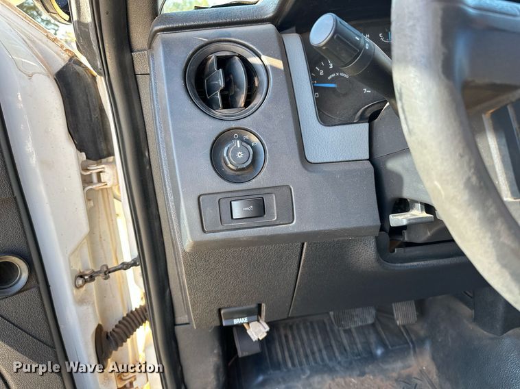 image for item DP3181 2013 Ford F150  SuperCrew pickup truck