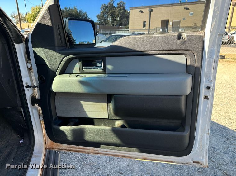 image for item DP3181 2013 Ford F150  SuperCrew pickup truck