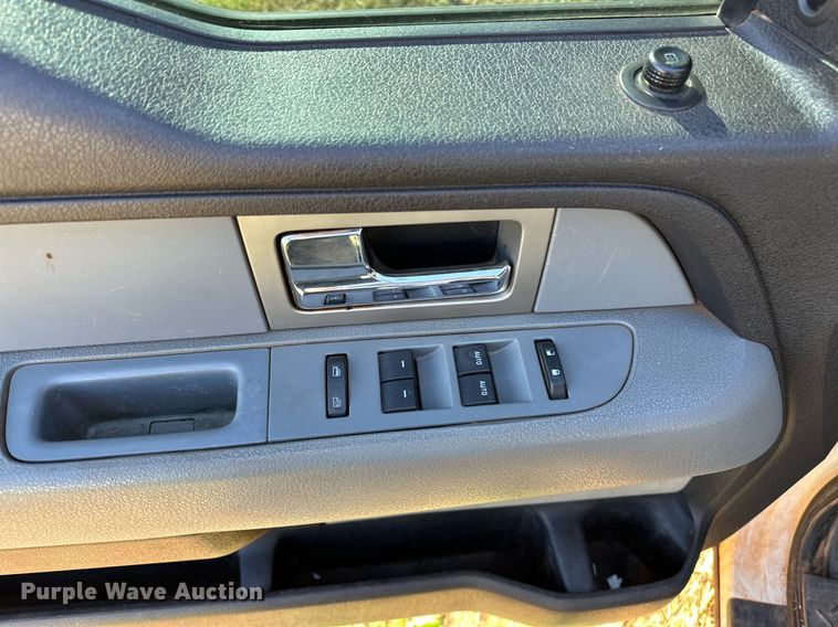 image for item DP3182 2011 Ford F150  SuperCrew pickup truck