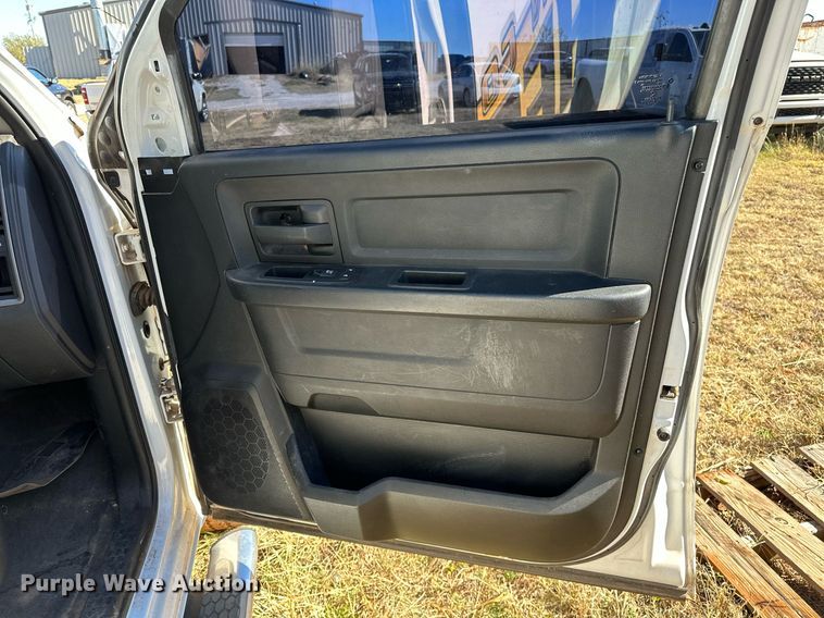 image for item DP3198 2014 Dodge Ram 1500  Crew Cab pickup truck