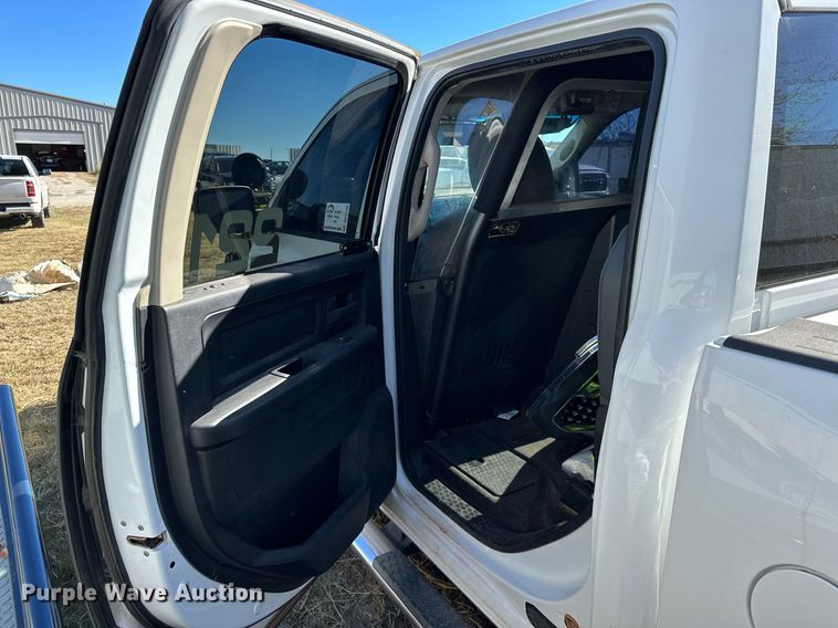 image for item DP3198 2014 Dodge Ram 1500  Crew Cab pickup truck