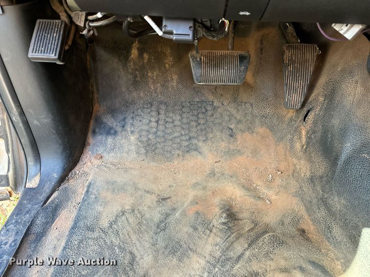 image for item DP3200 2014 Dodge Ram 1500  Crew Cab pickup truck