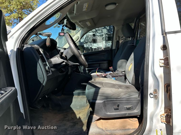 image for item DP3200 2014 Dodge Ram 1500  Crew Cab pickup truck