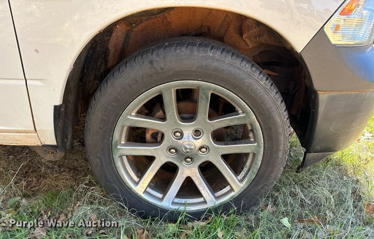 image for item DP3200 2014 Dodge Ram 1500  Crew Cab pickup truck