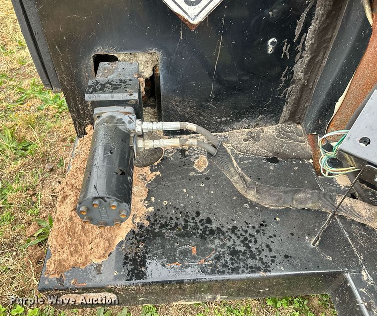 image for item DP3232 2015 Cimline 230 Magma  melter applicator