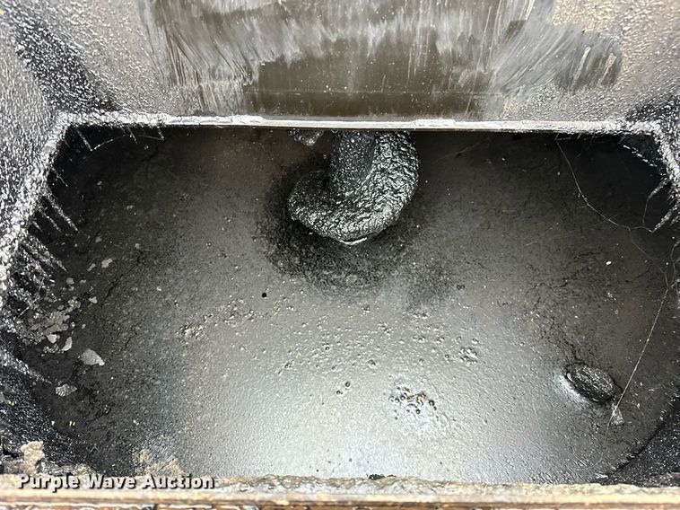 image for item DP3232 2015 Cimline 230 Magma  melter applicator