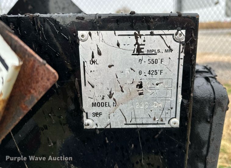 image for item DP3232 2015 Cimline 230 Magma  melter applicator