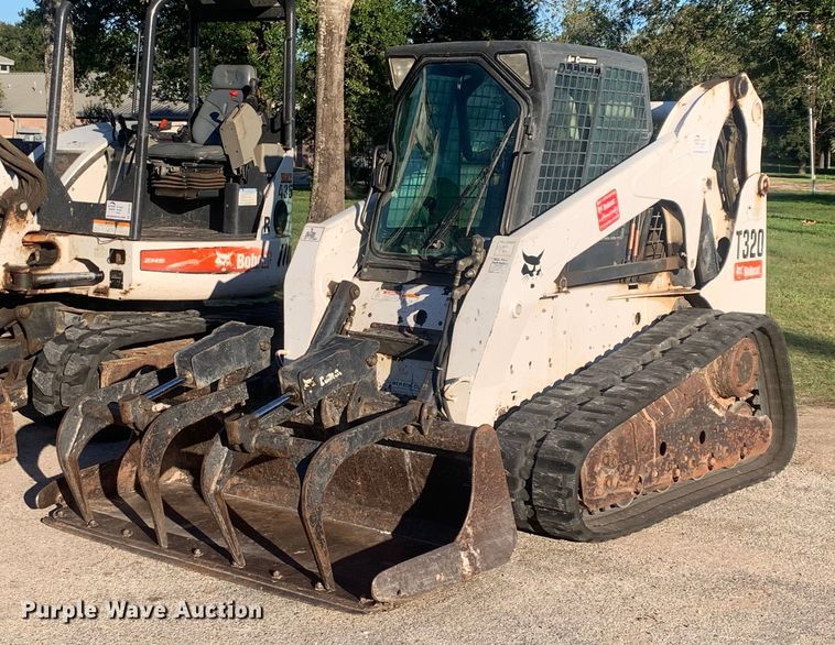 image for item DP8735 2008 Bobcat T320  tracked skid steer loader