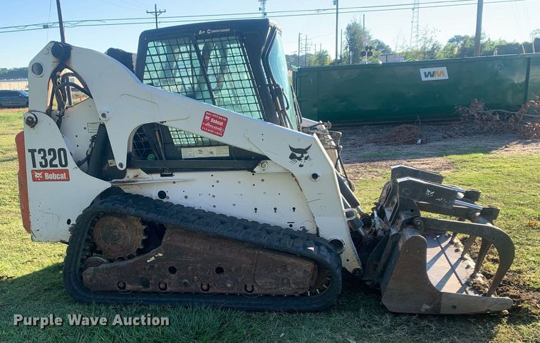 image for item DP8735 2008 Bobcat T320  tracked skid steer loader