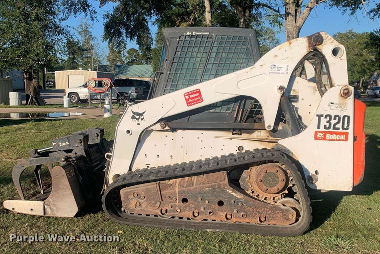 image for item DP8735 2008 Bobcat T320  tracked skid steer loader