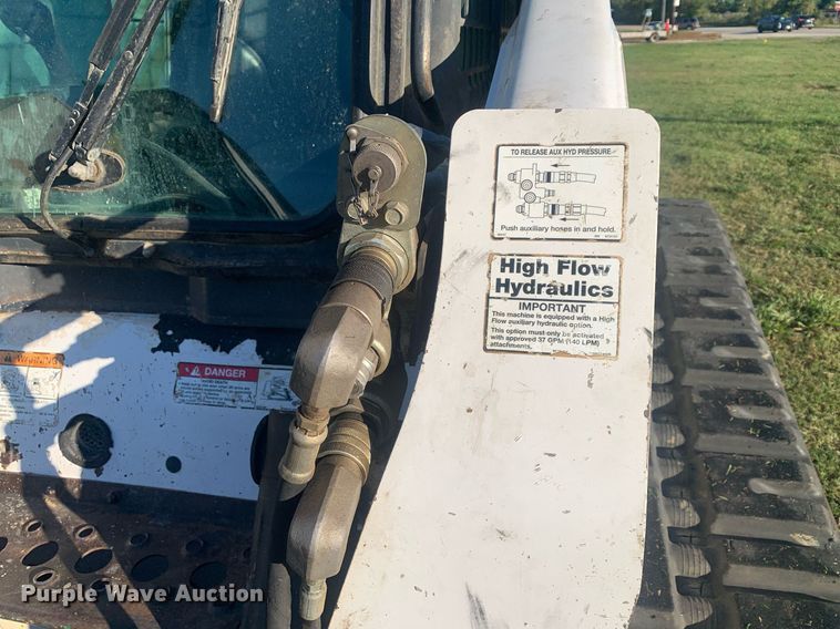 image for item DP8735 2008 Bobcat T320  tracked skid steer loader