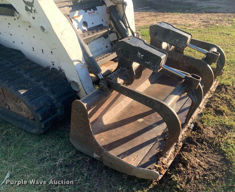 image for item DP8735 2008 Bobcat T320  tracked skid steer loader