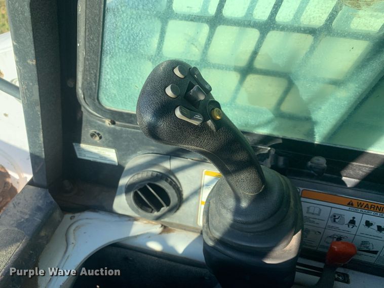 image for item DP8735 2008 Bobcat T320  tracked skid steer loader