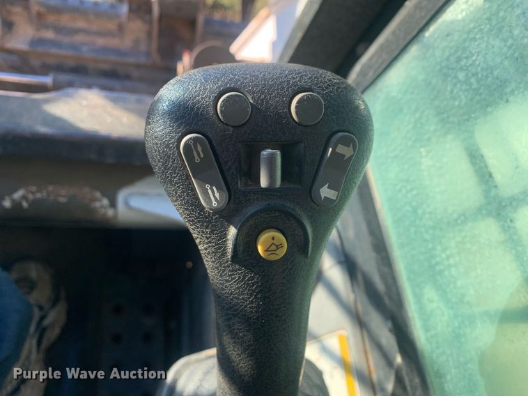 image for item DP8735 2008 Bobcat T320  tracked skid steer loader