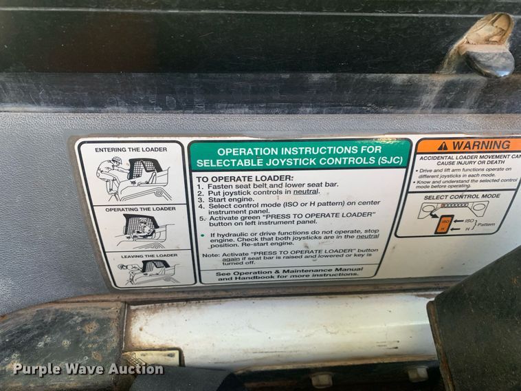 image for item DP8735 2008 Bobcat T320  tracked skid steer loader