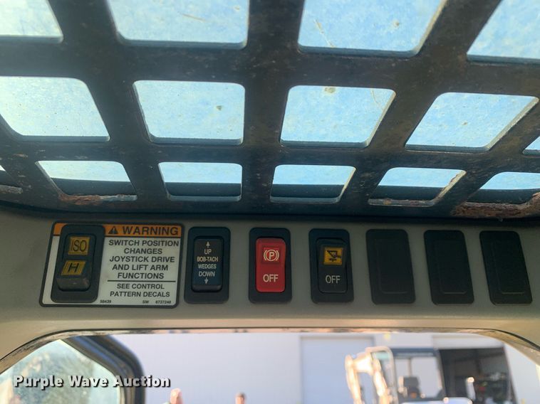 image for item DP8735 2008 Bobcat T320  tracked skid steer loader