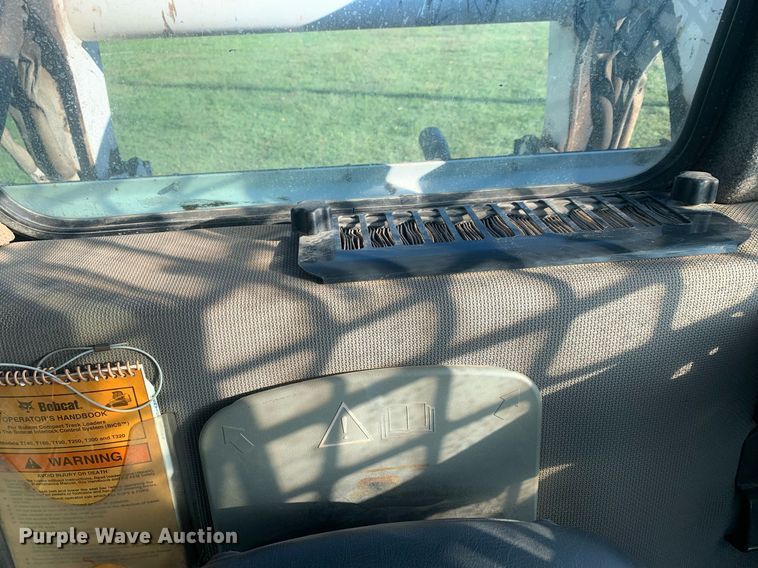 image for item DP8735 2008 Bobcat T320  tracked skid steer loader