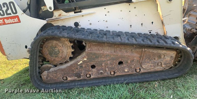 image for item DP8735 2008 Bobcat T320  tracked skid steer loader