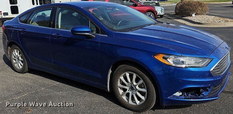 image for item DR5882 2017 Ford Fusion