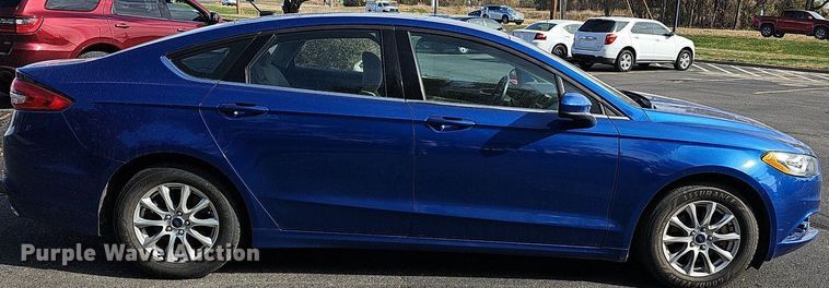 image for item DR5882 2017 Ford Fusion