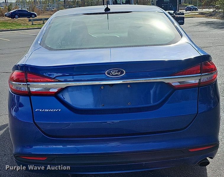 image for item DR5882 2017 Ford Fusion