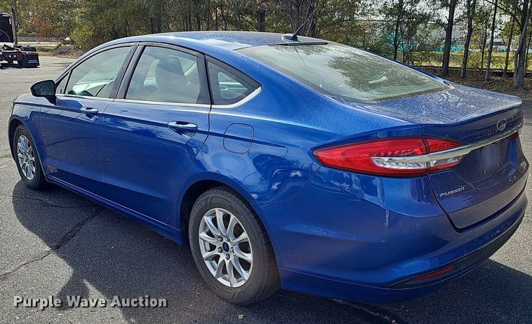 image for item DR5882 2017 Ford Fusion