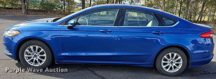 image for item DR5882 2017 Ford Fusion