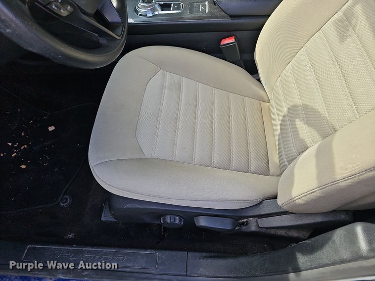 image for item DR5882 2017 Ford Fusion