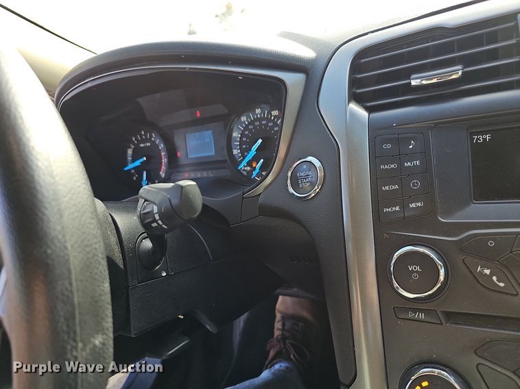 image for item DR5882 2017 Ford Fusion