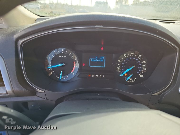 image for item DR5882 2017 Ford Fusion