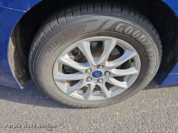 image for item DR5882 2017 Ford Fusion